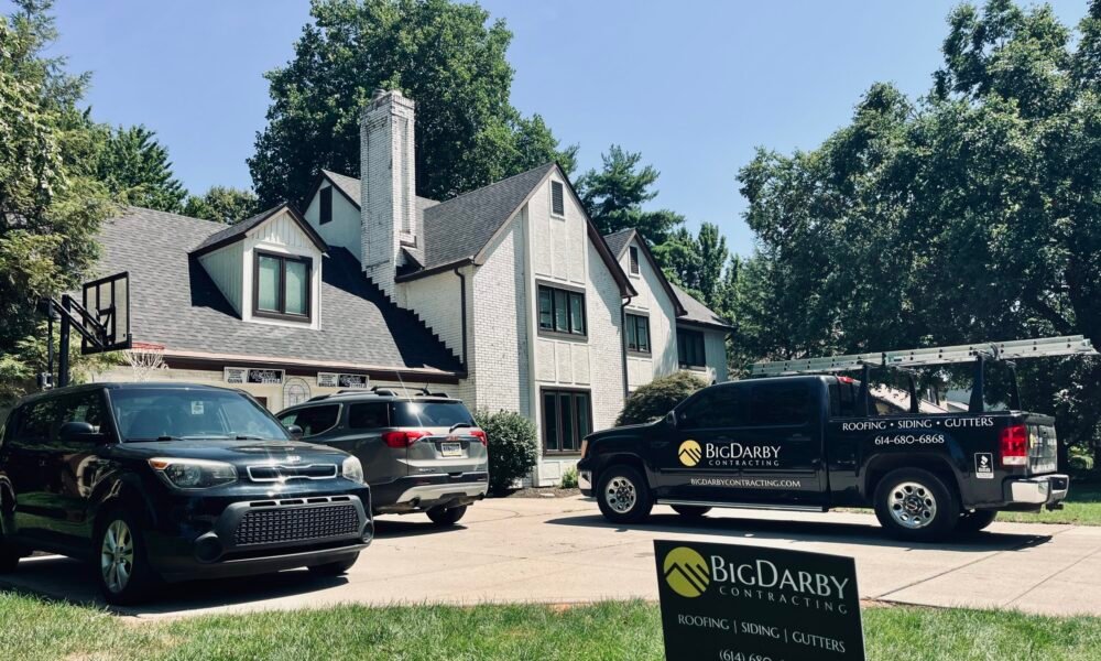 IMG_5615 large roof with workers removing shingles gahanna ohio certainteed shingles